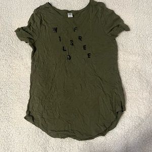 Old Navy t-shirt